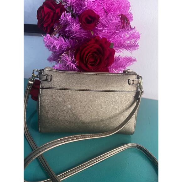 Liz Claiborne Metallic Gold Crossbody Purse – Pre-Owned – Sleek & Compact - Picture 3 of 4